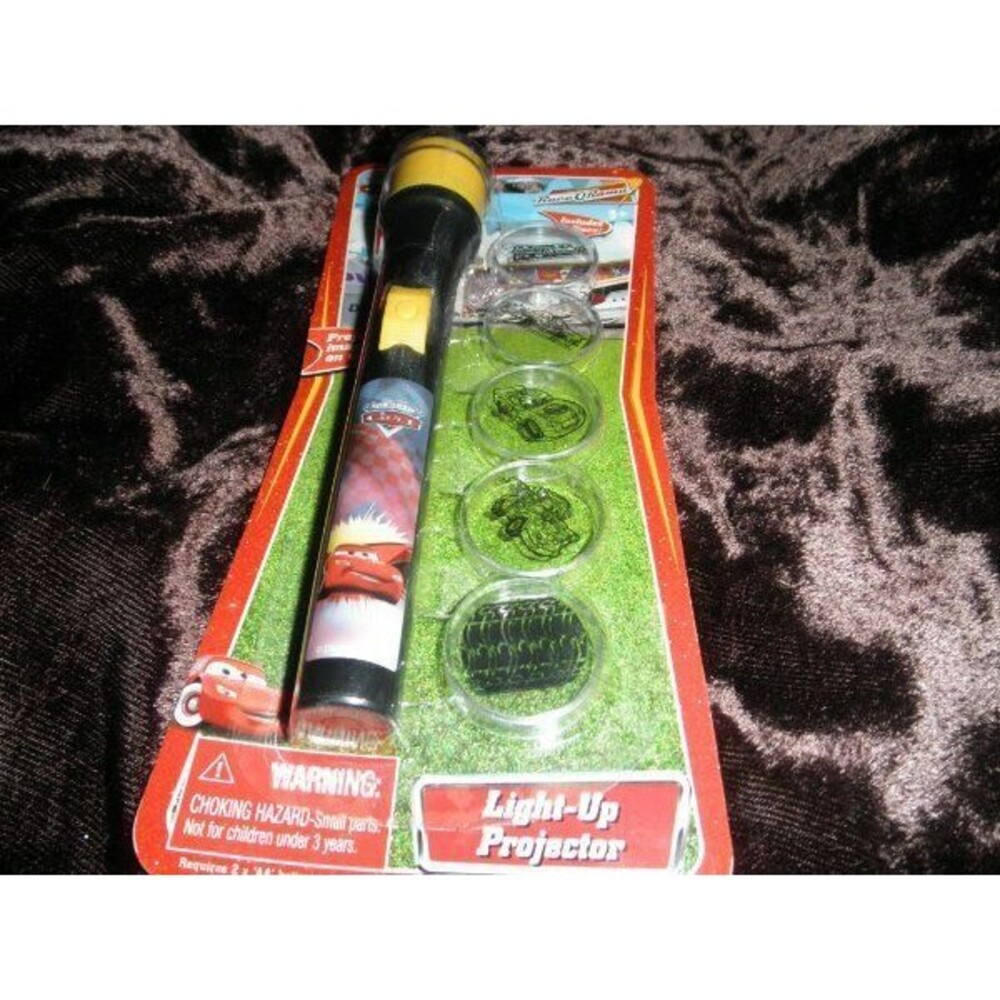 NEW DISNEY PIXAR CARS LIGHT-UP PROJECTOR (6 DISCS) PROJECT IMAGES ON WALL AGE 3+
